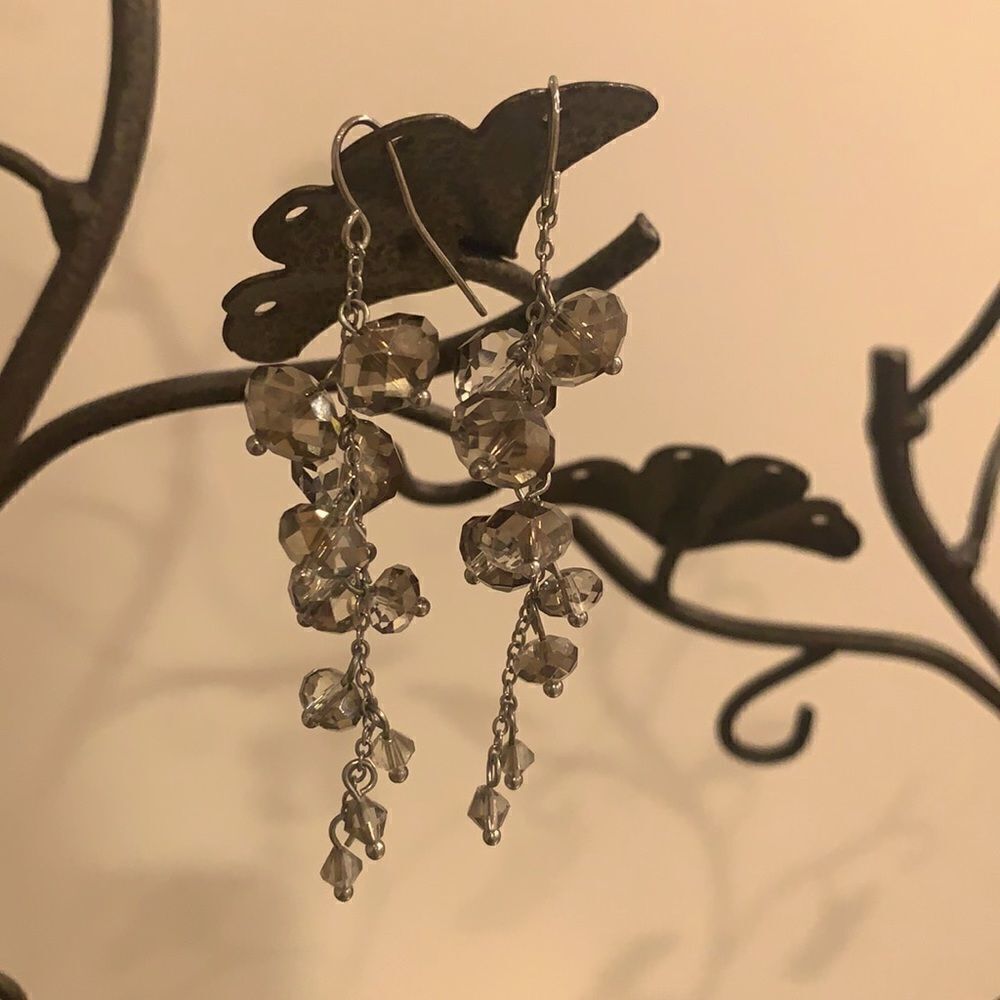 Gray drop earring